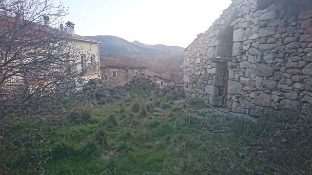 Terreno residencial en Venta en Calle la Iglesia, 90 en San Juan de Gredos