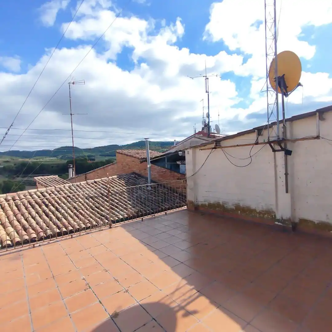 Vista exterior de Casa adosada en venda en Balsareny amb Calefacció i Terrassa