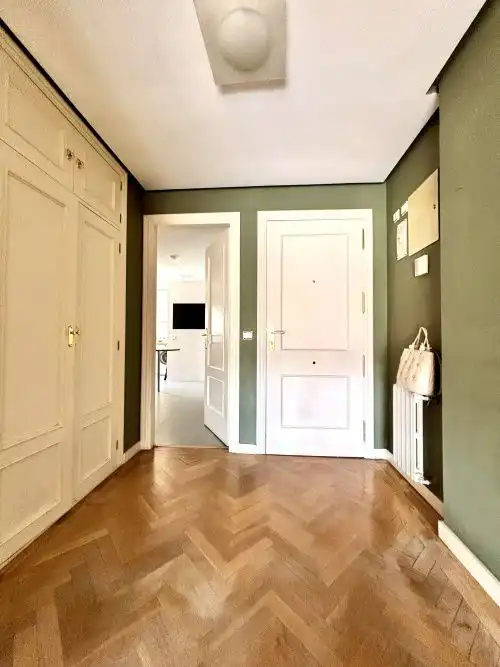 Flat for sale in Madrid  with Air Conditioner, Heating and Parquet flooring