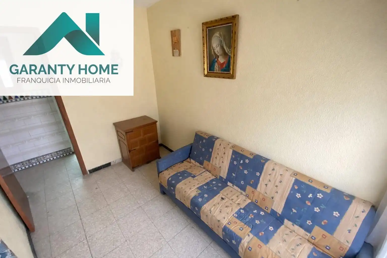 Sala d'estar de Casa o xalet en venda en Torredonjimeno amb Aire condicionat, Terrassa i Traster