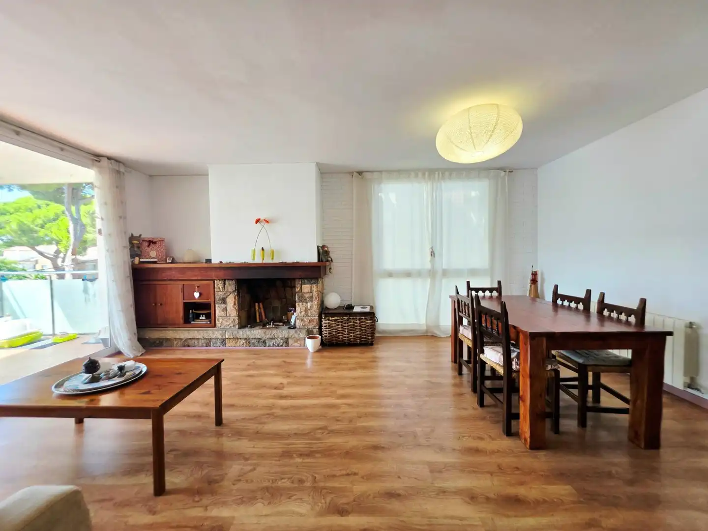 Living room of Flat for sale in Castelldefels  with Heating, Parquet flooring and Terrace