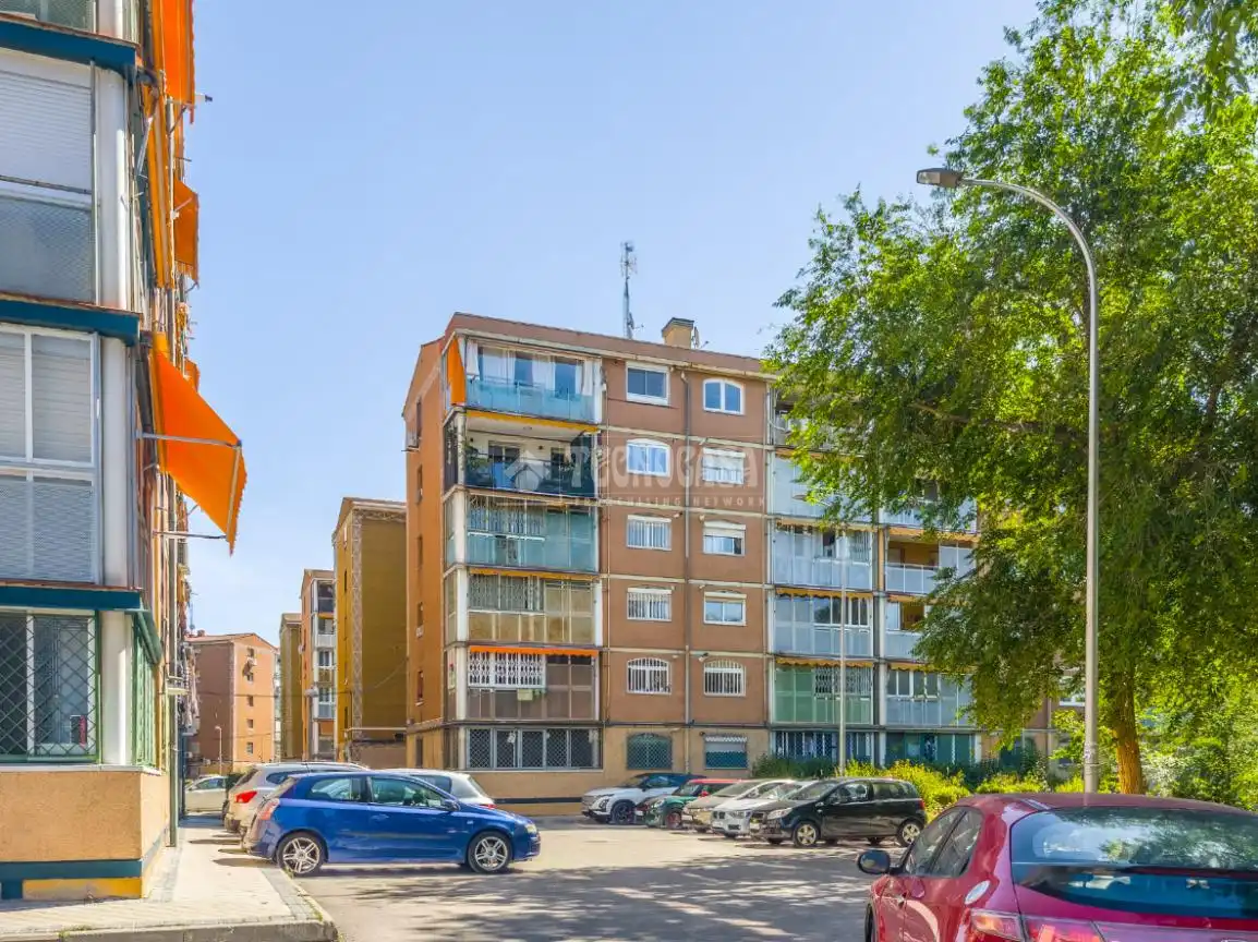 Vista exterior de Piso en venta en Madrid