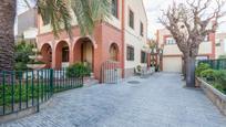 Vista exterior de Casa o xalet en venda en Alicante / Alacant amb Calefacció, Jardí privat i Terrassa