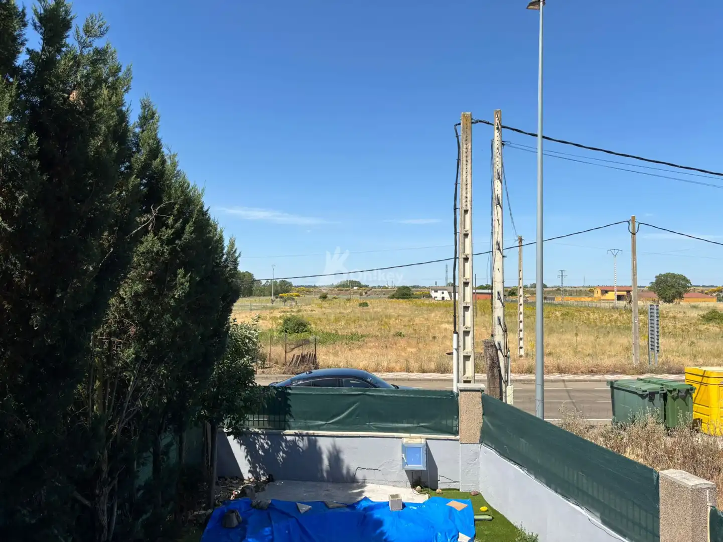 Houses for sale in Onzonilla  with Heating, Parquet flooring and Swimming Pool