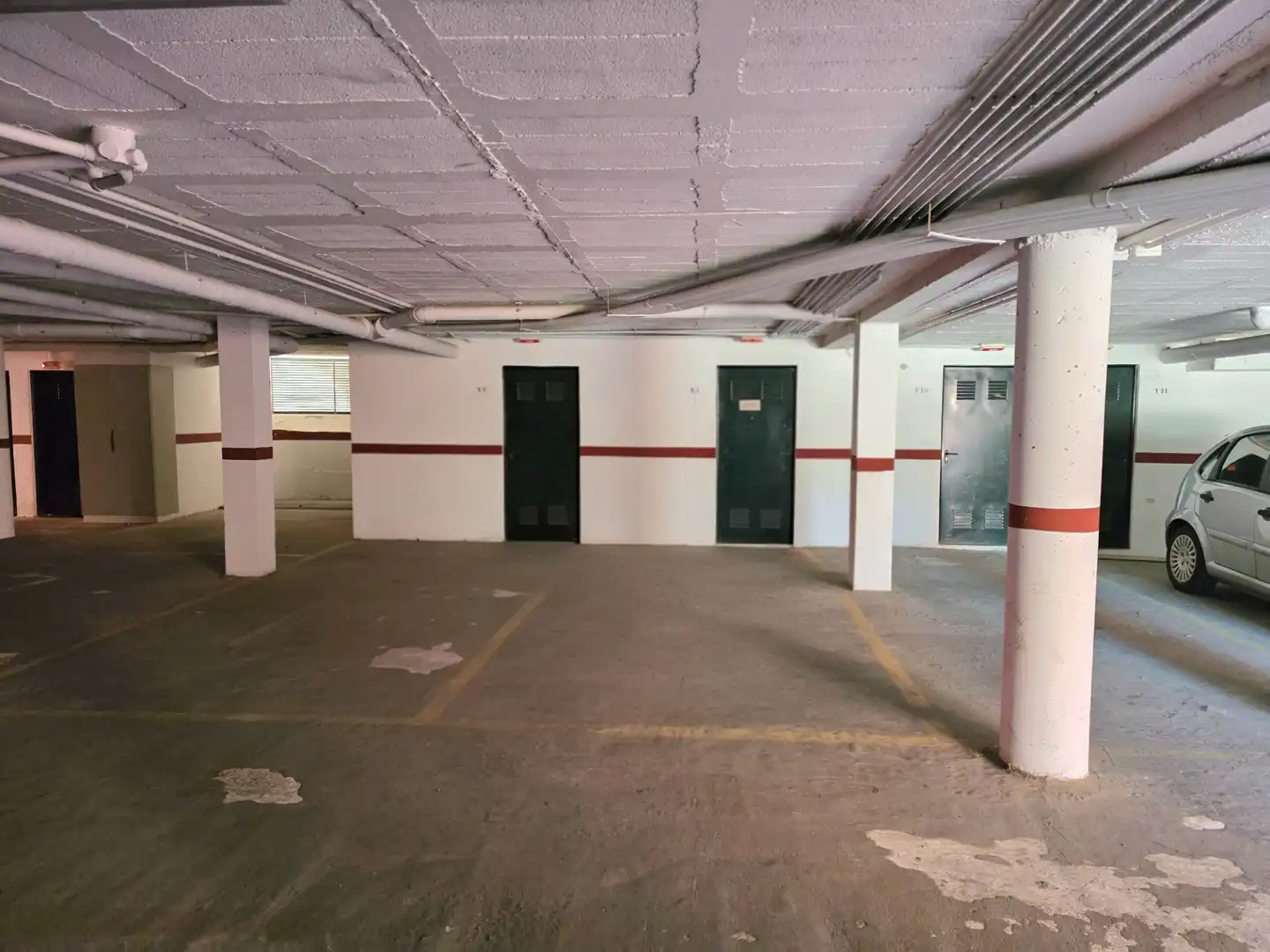Aparcament de Dúplex en venda en Algeciras amb Terrassa, Traster i Piscina comunitària