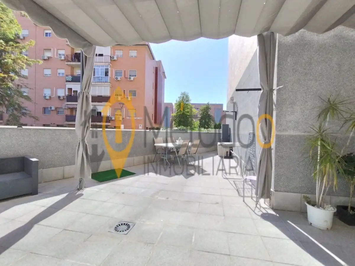 Terraza de Piso en venta en Sevilla con Aire acondicionado, Calefacción y Jardín privado