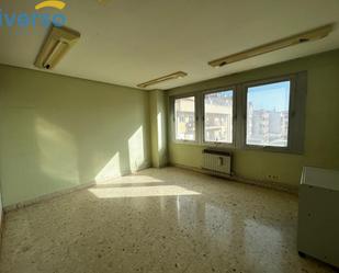 Office to rent in Aranda de Duero  with Air Conditioner