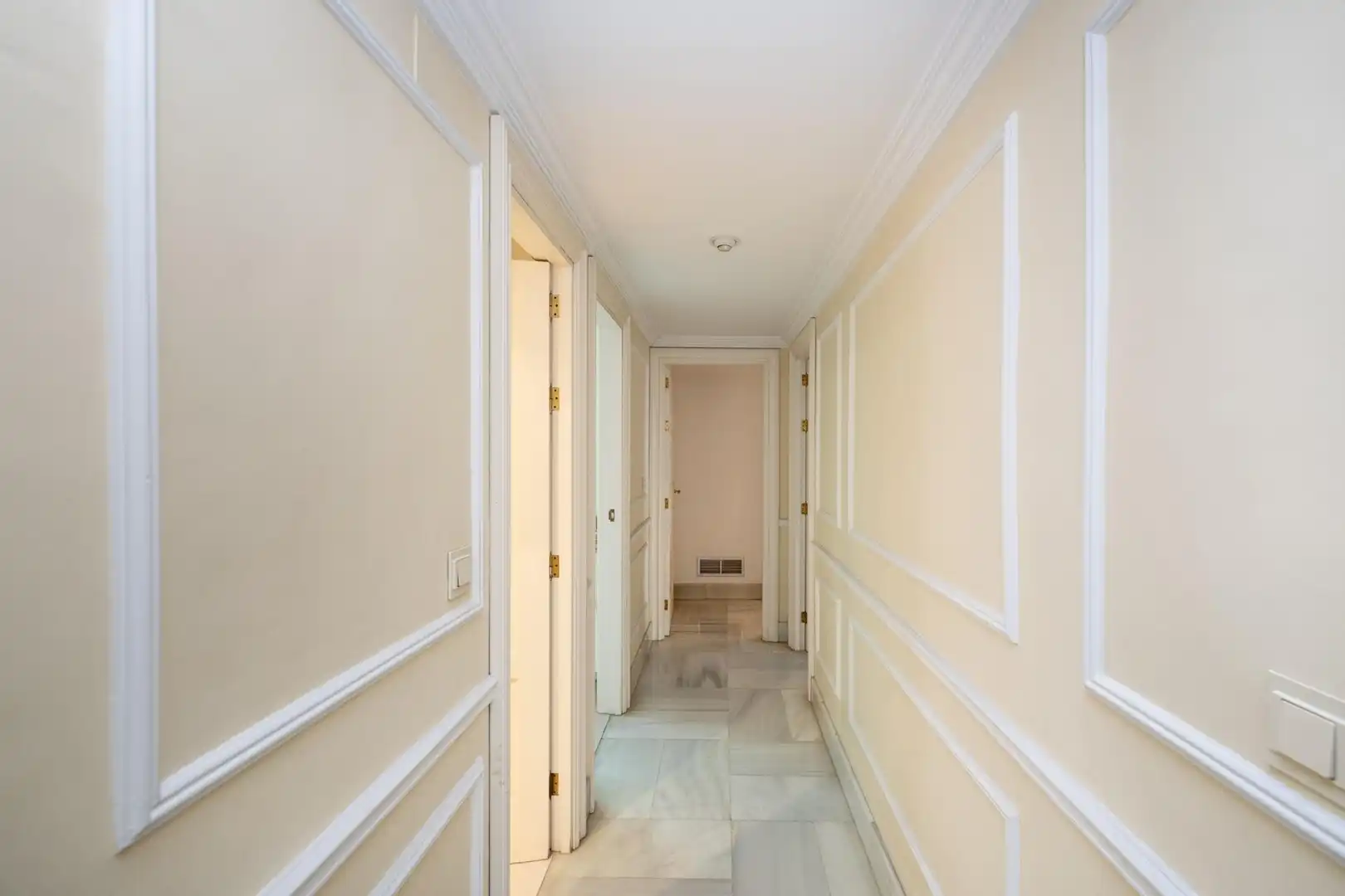 Flat for sale in Granada