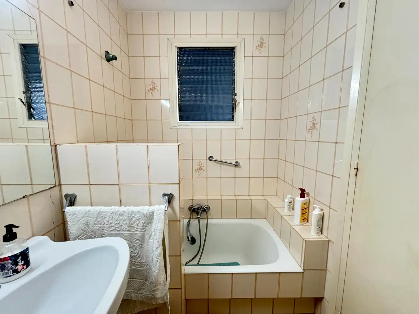 Baño de Casa adosada en venta en Sant Feliu de Pallerols con Calefacción, Jardín privado y Terraza