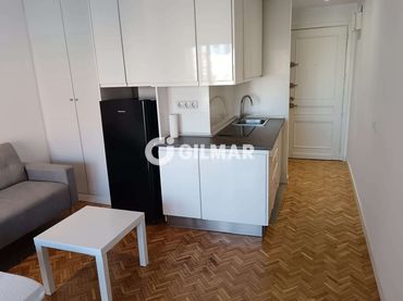 Piso con balcón en venta en Tetuán