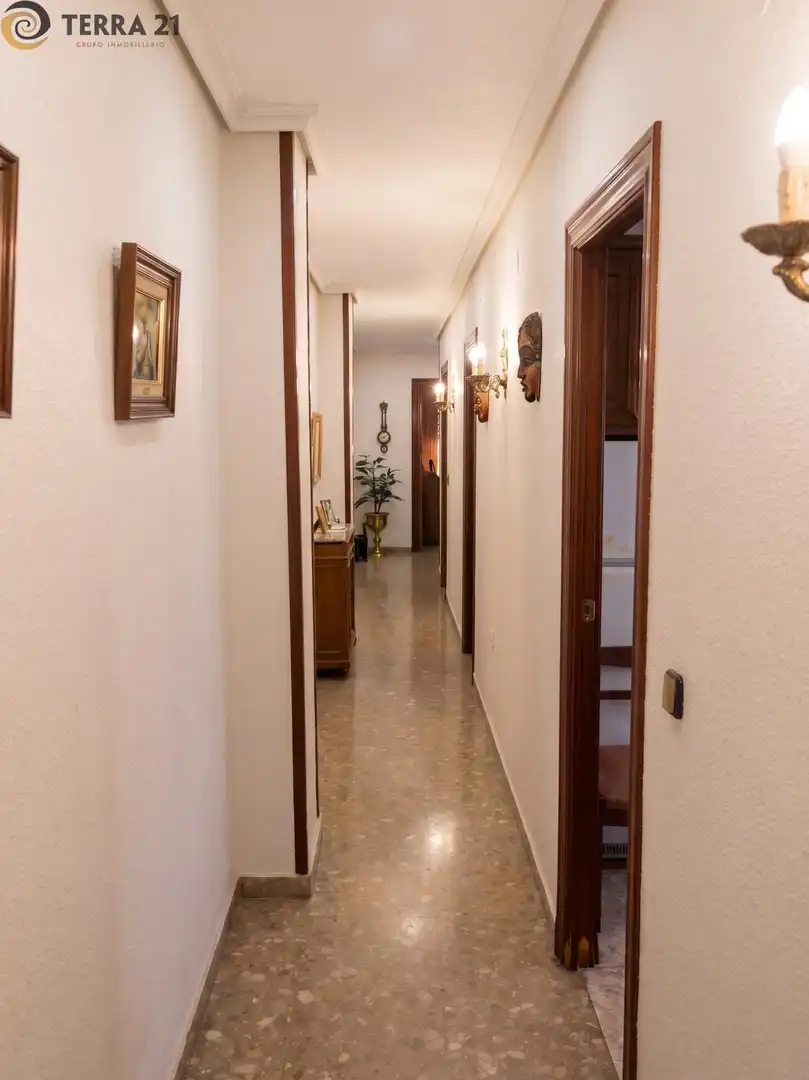 Flat with lift for sale in Hospital, imagen 2