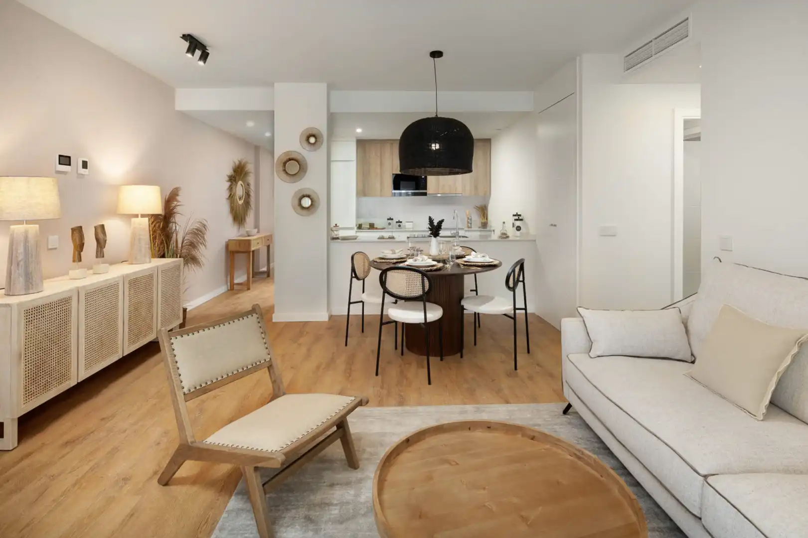 Apartamento con piscina en venta en Estepona Pueblo, imagen 3
