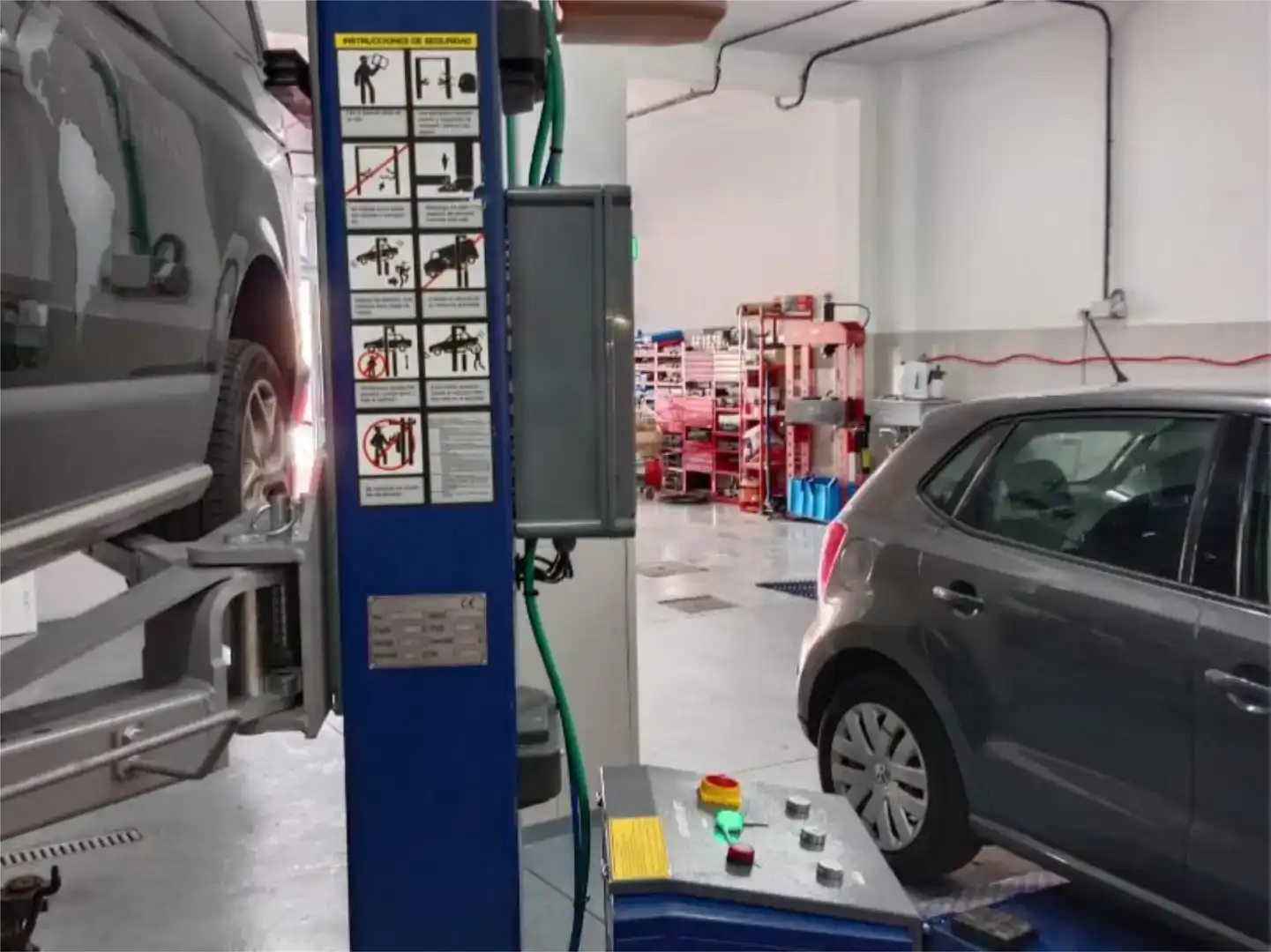 Parking de Local en venta en Arona con Amueblado