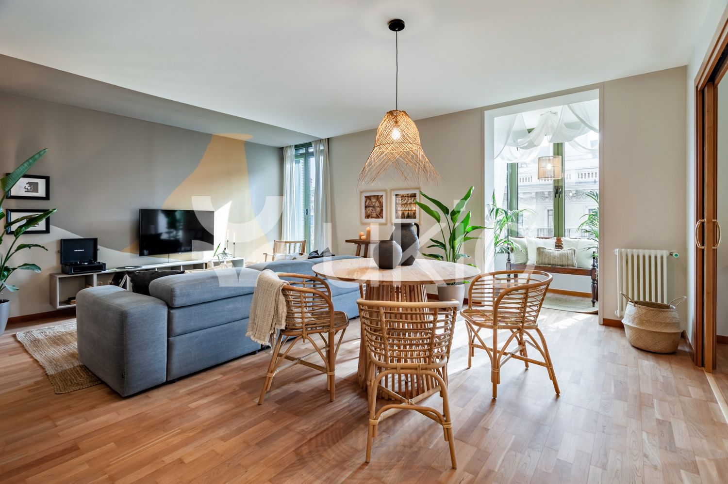 Sala de estar de Apartamento de alquiler en  Barcelona Capital con Aire acondicionado, Calefacción y Amueblado