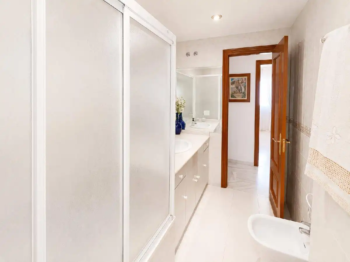 Baño de Piso en venta en Marbella con Terraza