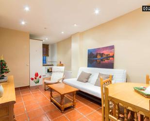 Living room of Apartment to share in  Madrid Capital  with Air Conditioner, Heating and Terrace