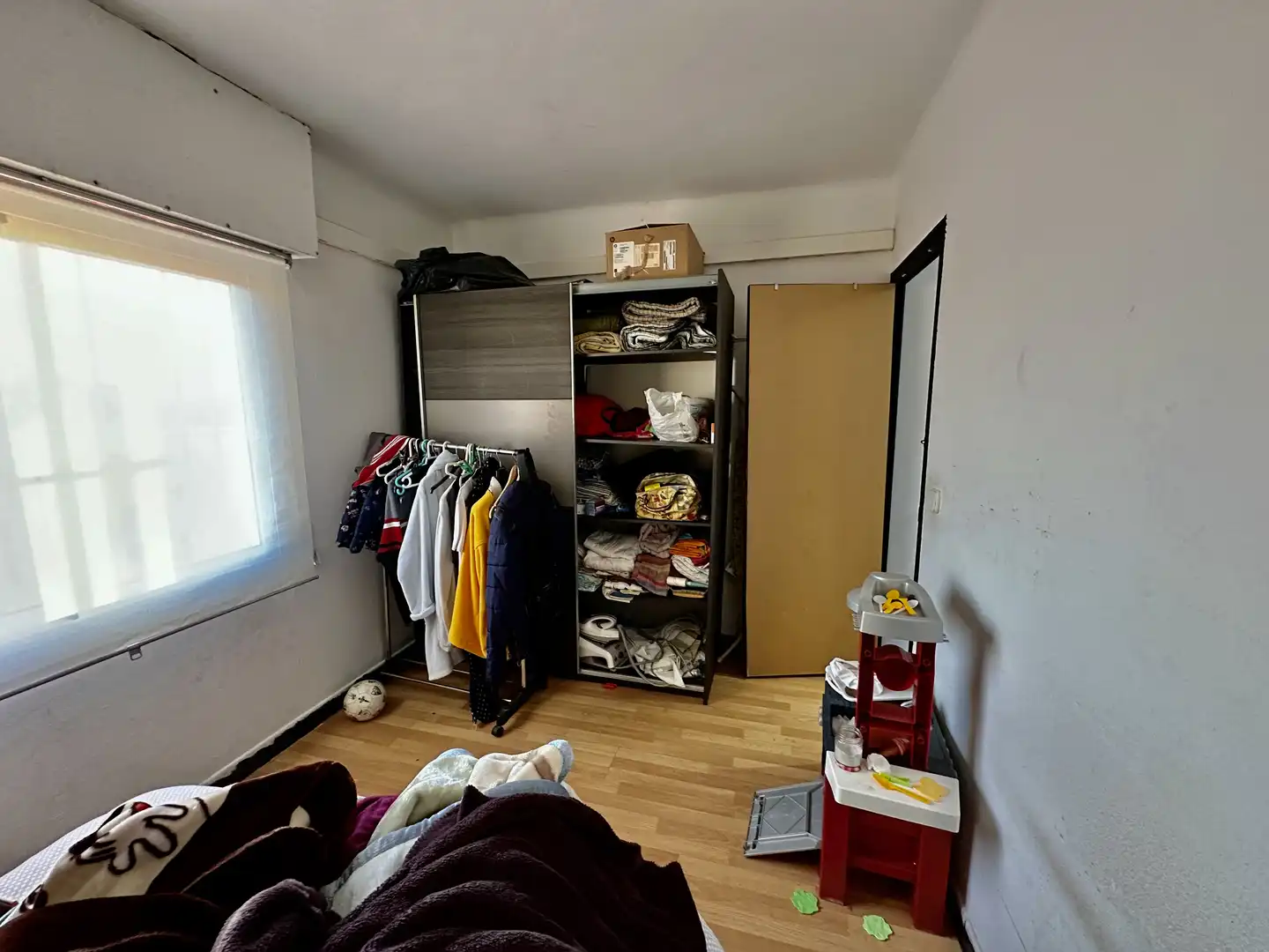 Habitación de Piso en venta en Santa Coloma de Gramenet con Terraza y Balcón