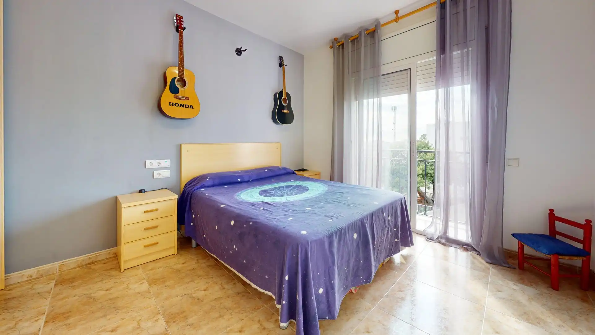 Habitación de Casa adosada en venta en Vilanova i la Geltrú con Calefacción y Terraza