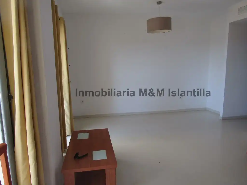 Piso en venta en Isla Cristina con Terraza, Horno y Lavadora