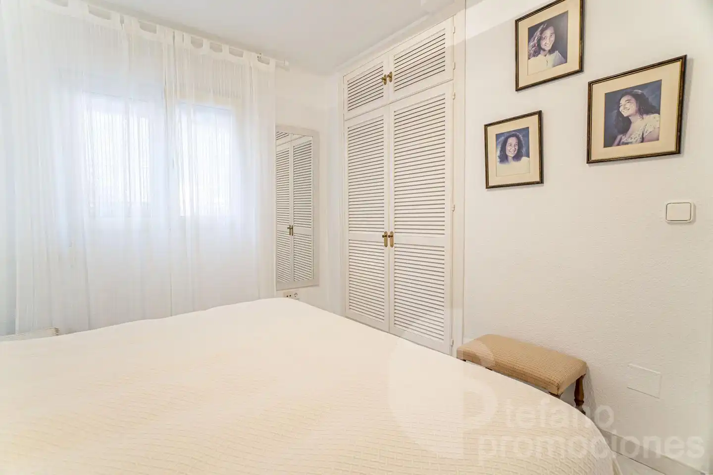 Bedroom of Detached homes for sale in Málaga  with Air Conditioner, Private garden and Terrace