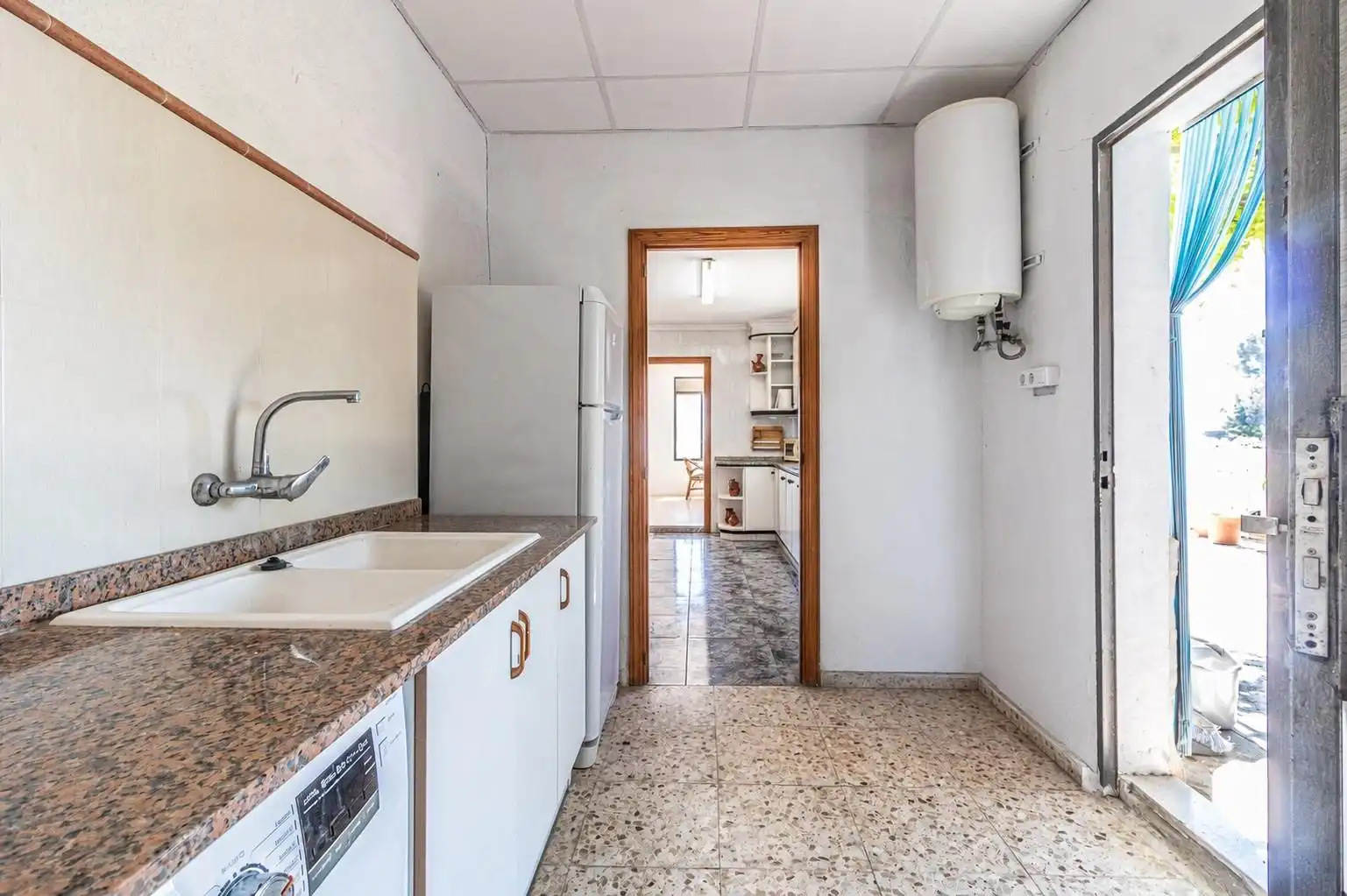 Küche von Haus oder Chalet zum Verkauf in Carlet mit Privatgarten, Terrasse und Schwimmbad