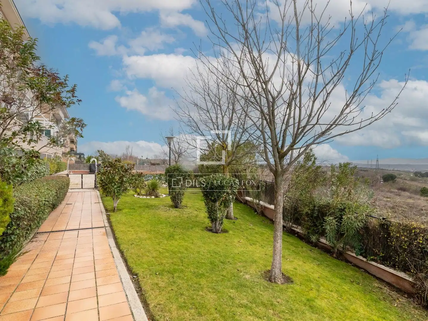 Jardí de Pis en venda en Majadahonda amb Aire condicionat, Calefacció i Terrassa
