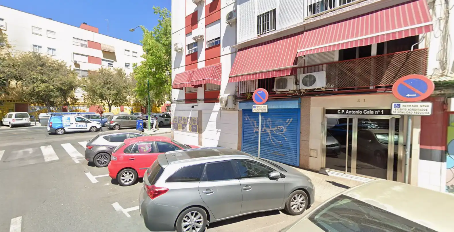 Vista exterior de Casa o xalet en venda en Sevilla
