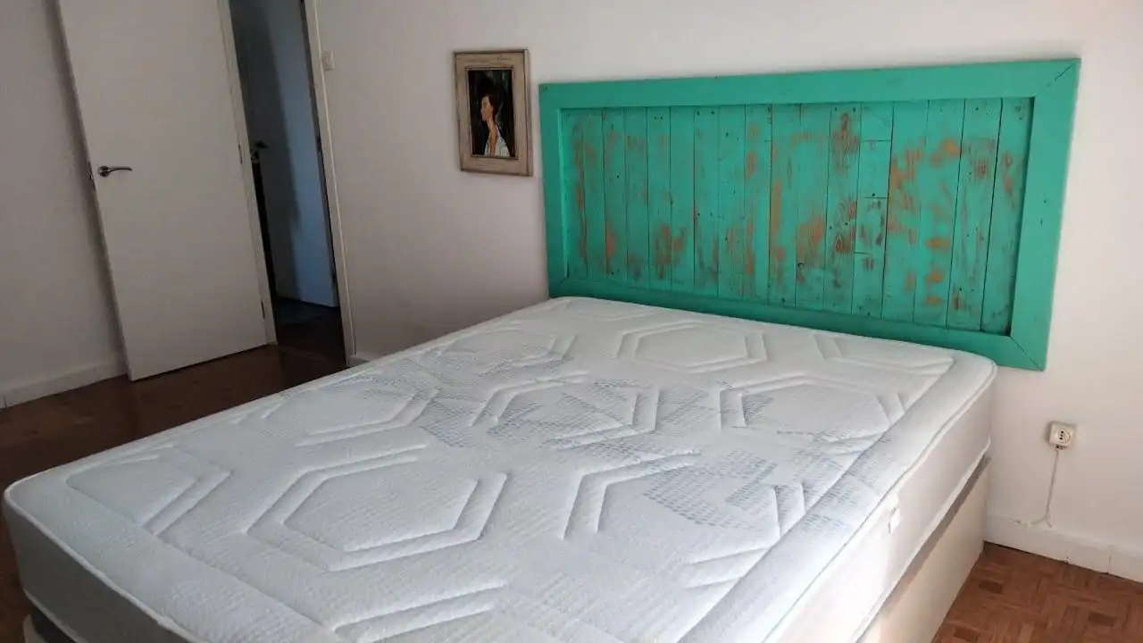 Habitación de Piso de alquiler en Torrelavega  con Amueblado