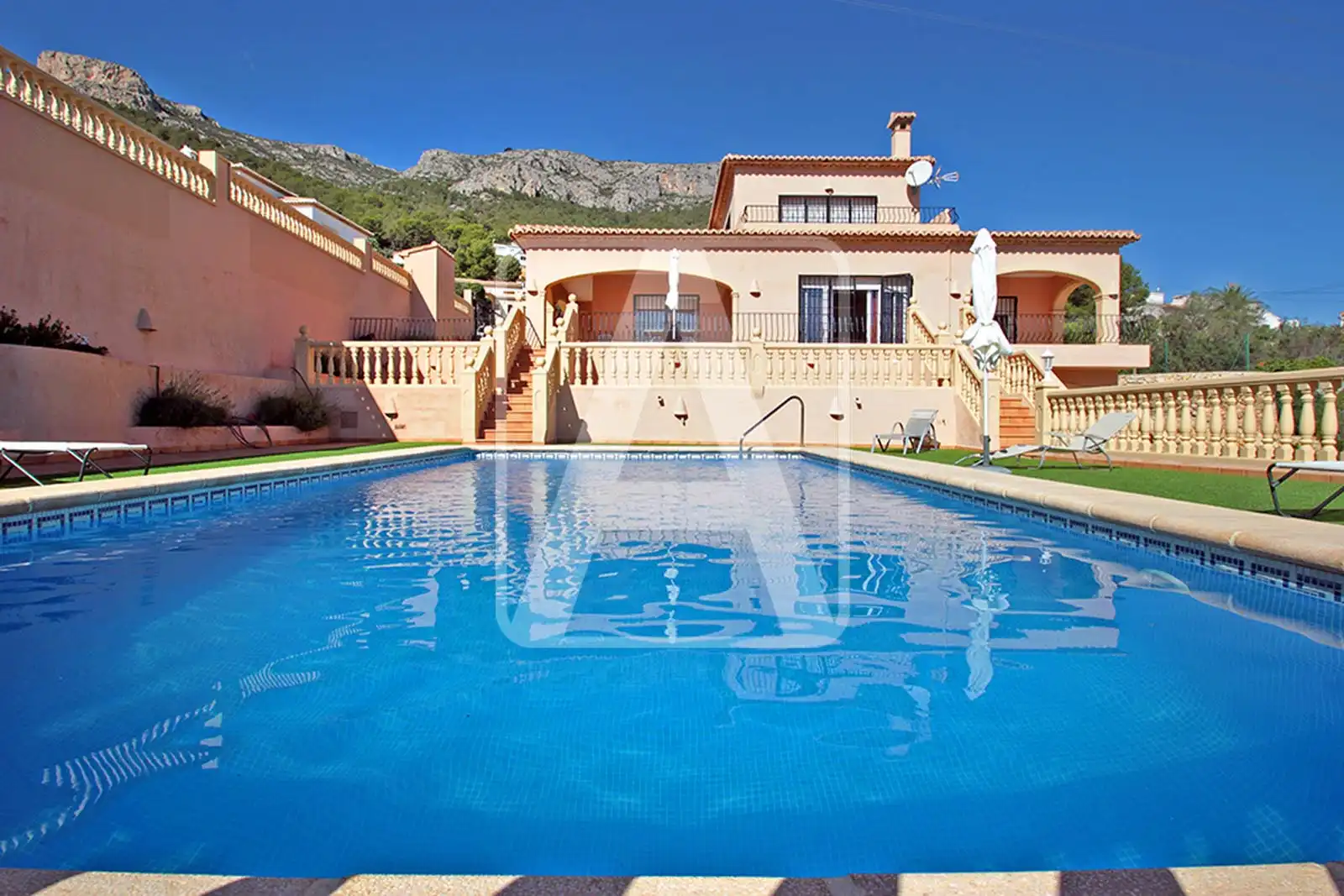Xalet amb piscina en venda a Oltamar - Cucarres