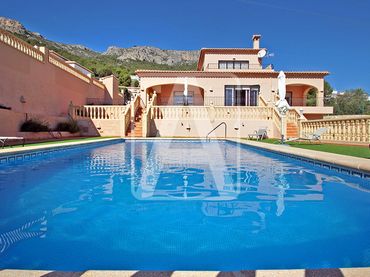 Villa avec piscine à vendre à Oltamar - Cucarres