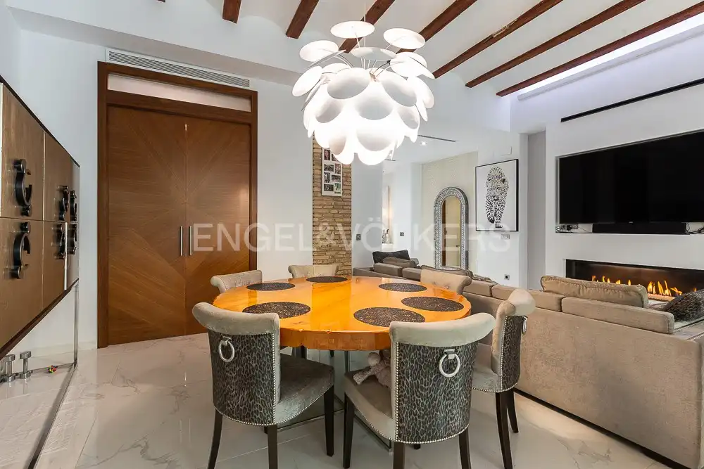 Menjador de Apartament de lloguer en Valencia amb Aire condicionat, Calefacció i Terrassa