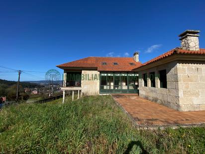 Vista exterior de Casa o xalet en venda en Pontevedra Capital  amb Calefacció i Terrassa