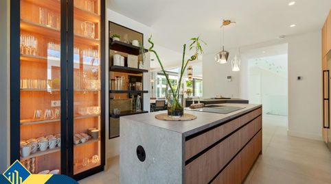 Villa con piscina privada en la provincia de Málaga, en Marbella, en la zona de Nueva Andalucía. 6 habitaciones | 611 m² | 1.5 kil, imatge 3