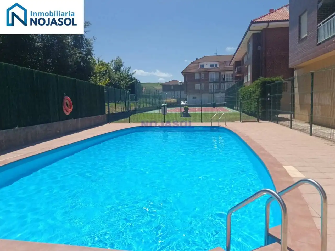 Piscina de Apartamento en venta en Bareyo con Calefacción, Terraza y Trastero