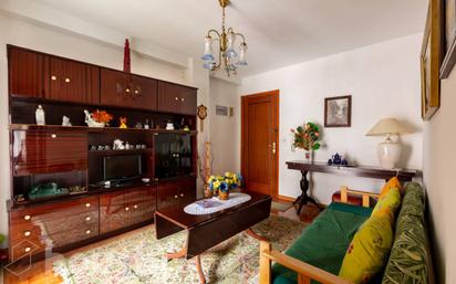 Living room of Flat for sale in Villarcayo de Merindad de Castilla la Vieja  with Storage room, Furnished and Balcony