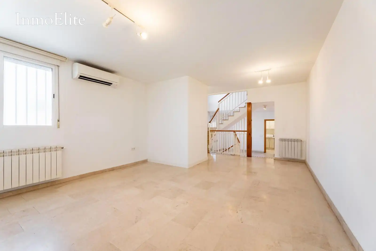 Casa adosada en venda en Madrid amb Aire condicionat, Calefacció i Parquet