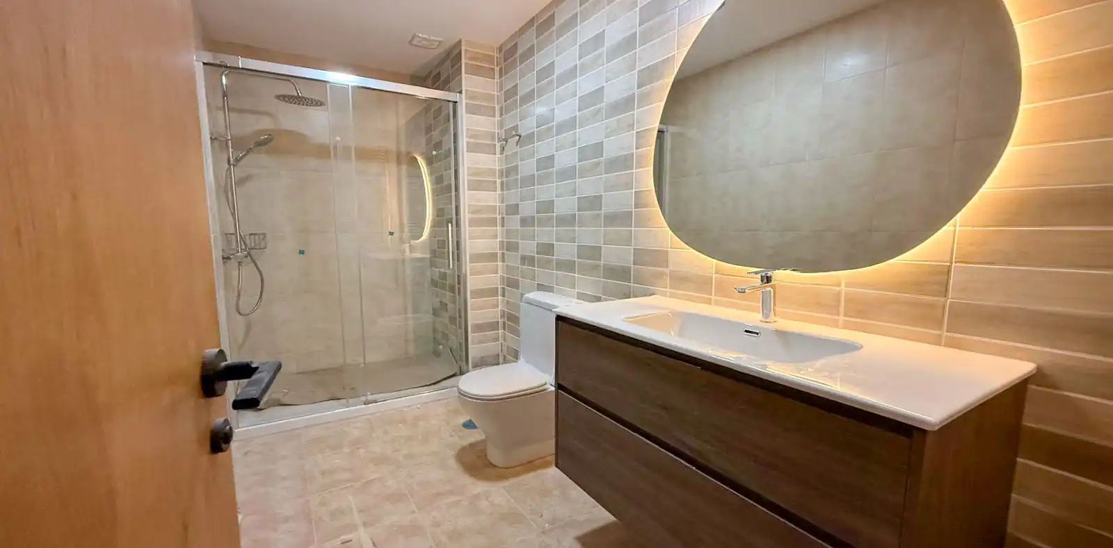 Bathroom of Houses for sale in Vigo   with Heating, Private garden and Terrace