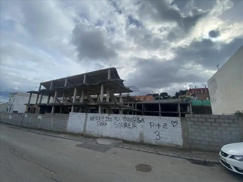 Exterior view of Duplexes for sale in Algeciras  with Storage room