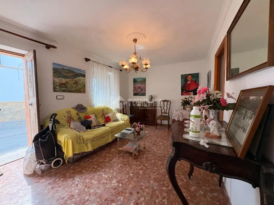 Sala de estar de Casa adosada en venta en Ardales con Terraza, Amueblado y Balcón