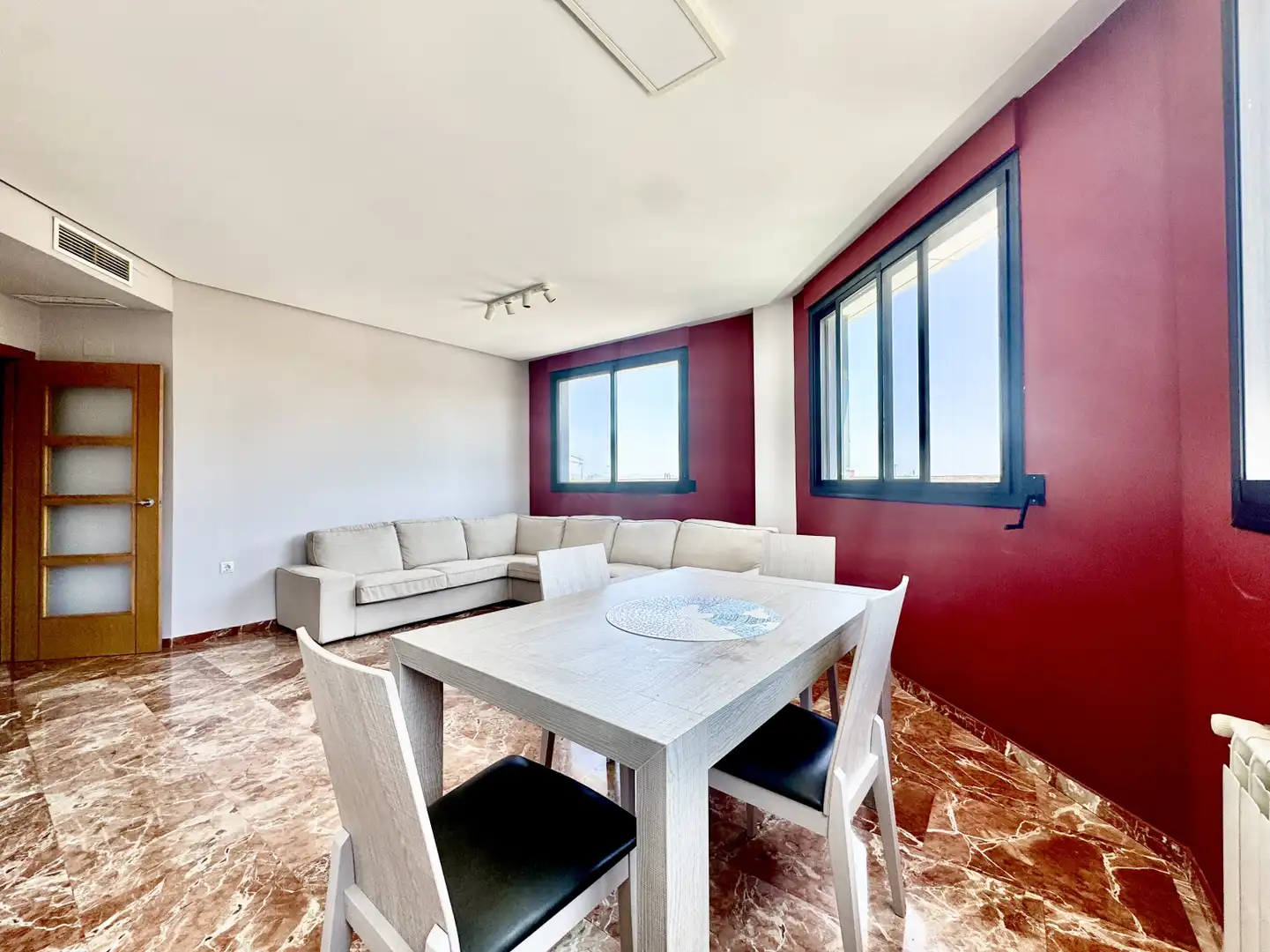 Living room of Flat for rent in Torrent  with Air Conditioner, Heating and Private garden