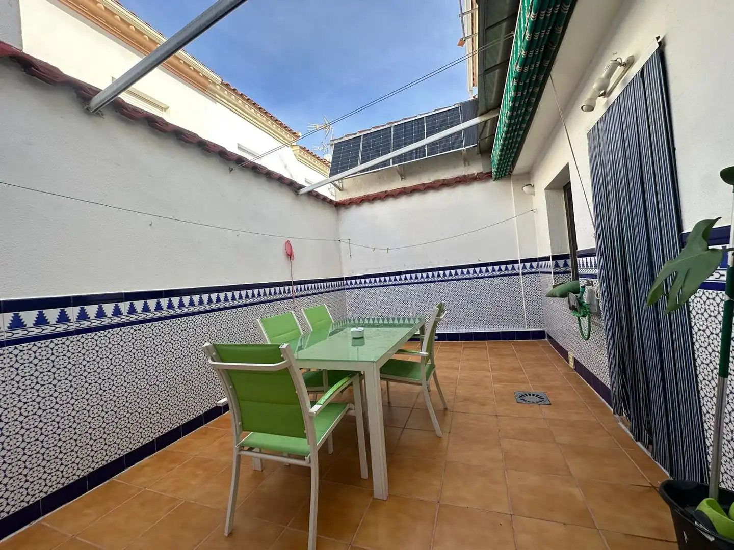 Casa amb jardí en venda a Calle las flores, imagen 3