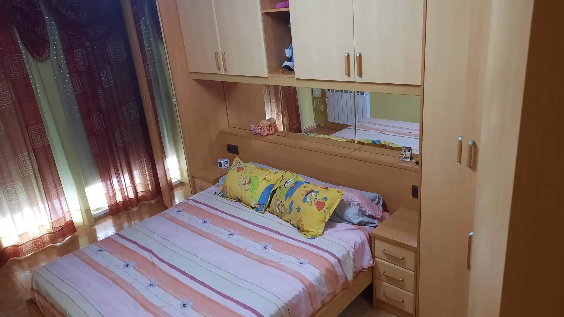 Schlafzimmer von Einfamilien-Reihenhaus zum Verkauf in Vinaròs mit Klimaanlage, Heizung und Privatgarten