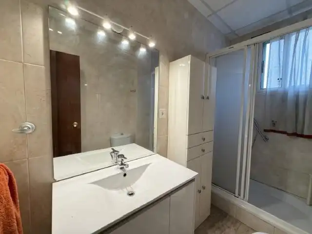 Badezimmer von Wohnungen zum Verkauf in Murcia mit Klimaanlage, Heizung und Privatgarten