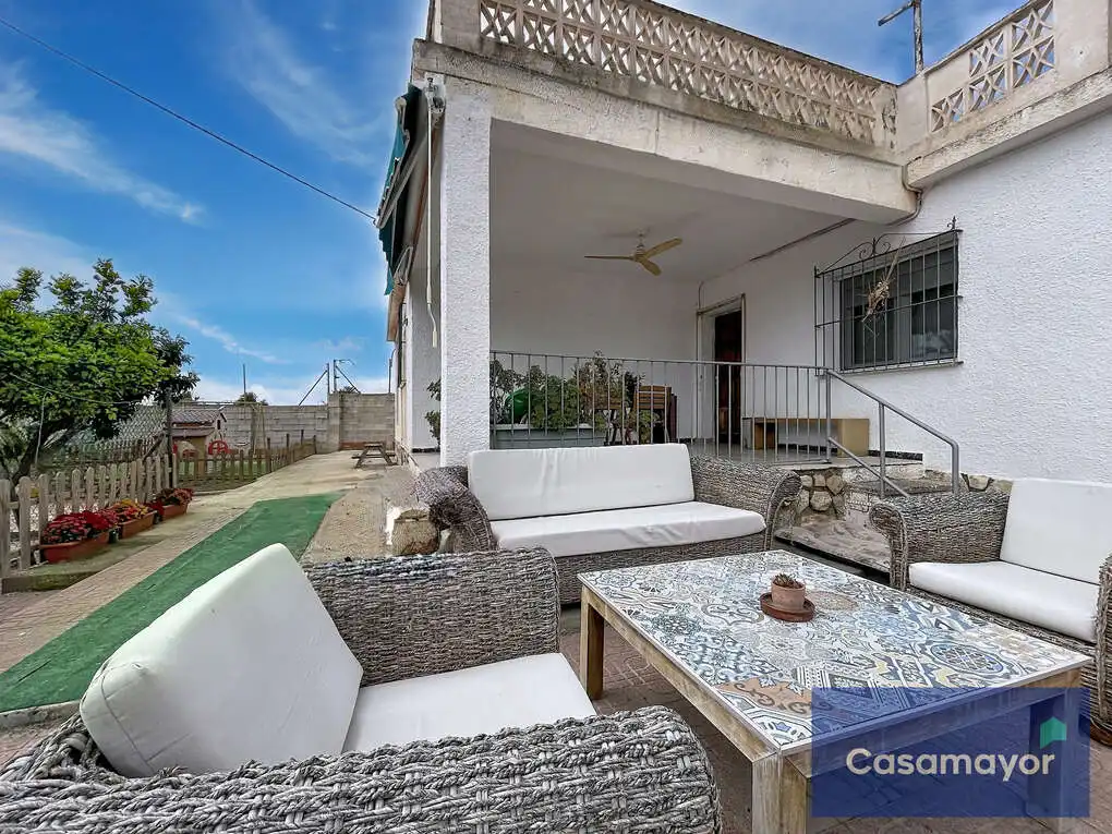 Casa o chalet en venta en Carrer Mig Jorn, La Huerta