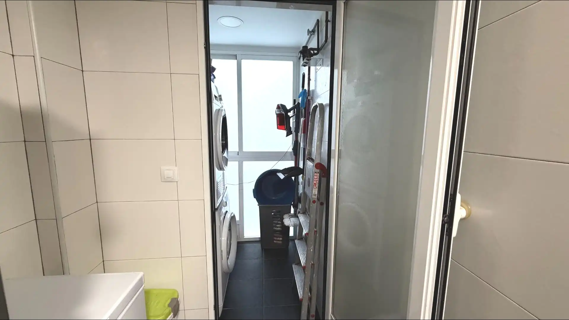 Badezimmer von Wohnung zum Verkauf in Elche / Elx mit Klimaanlage und Balkon