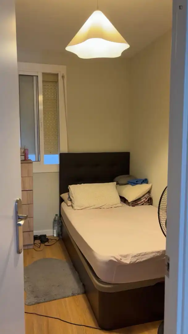 Habitación de Apartamento para compartir en Barcelona con Amueblado, Horno y Lavadora