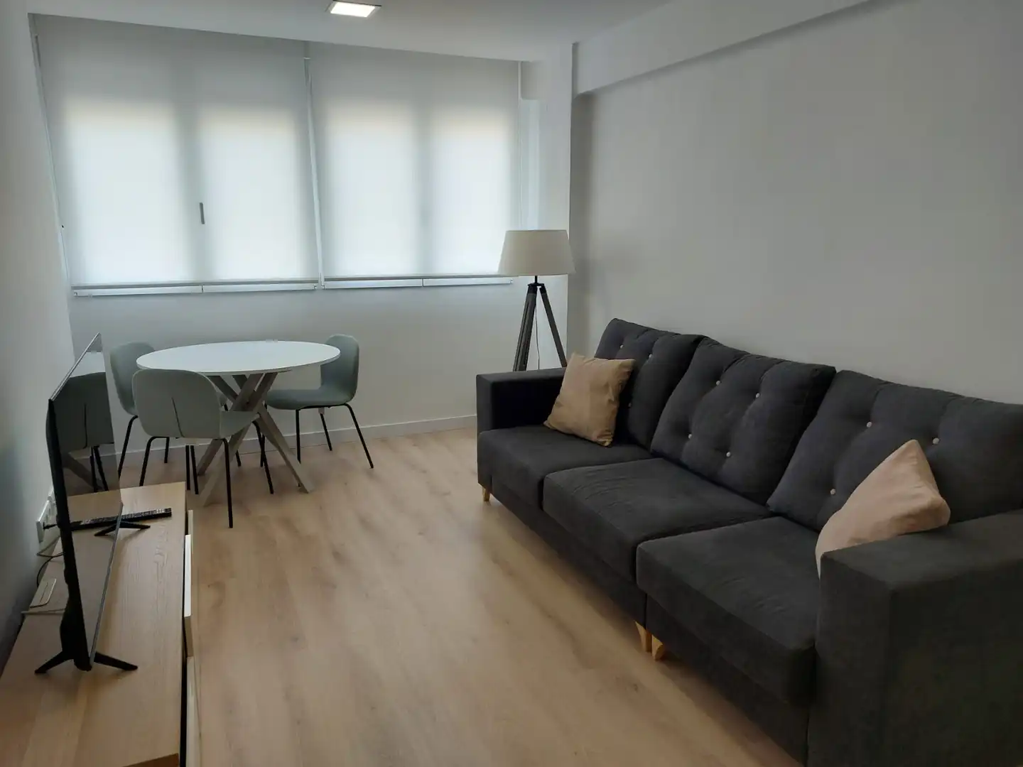 Sala d'estar de Pis en venda en Valencia amb Forn i Rentadora