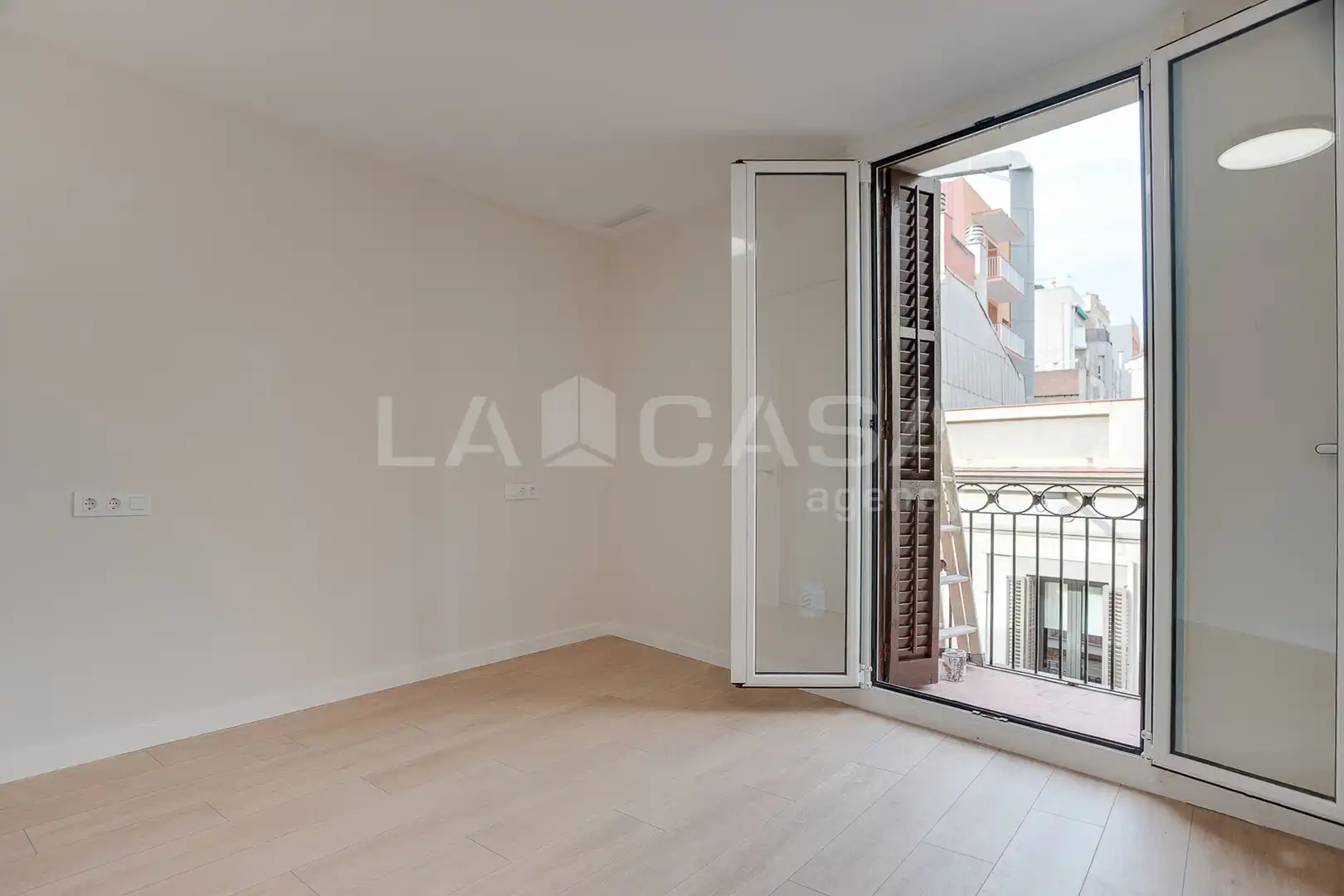 Bedroom of Flat for sale in Barcelona  with Balcony