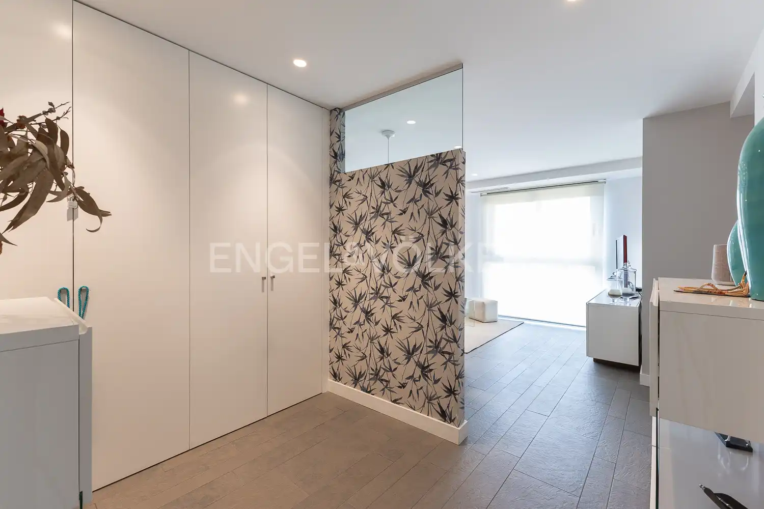 Wohnung zur Miete in Calle Isabel de Villena, La Malva-rosa