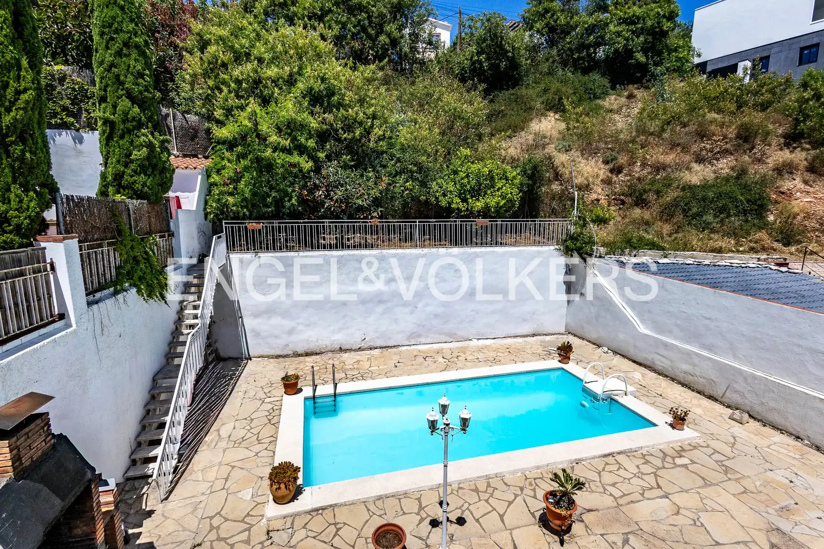 Piscina de Casa o xalet en venda en Viladecans amb Aire condicionat, Calefacció i Jardí privat
